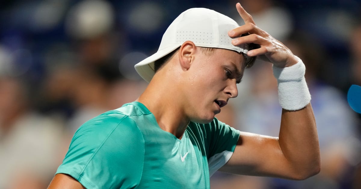 Holger Rune faces suffers shock US Open defeat as he #39 questions #39 court