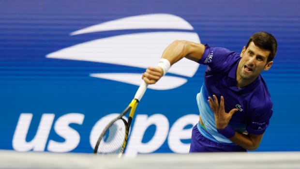 Novak Djokovic serve US Open