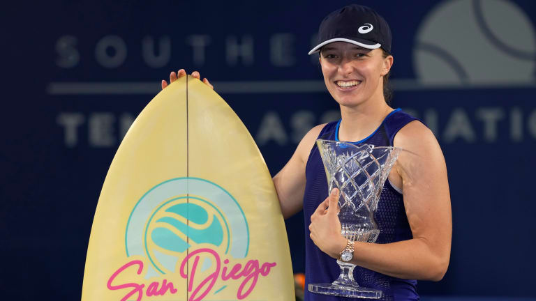 Iga Swiatek wins San Diego Open but comes under fire for hindrance