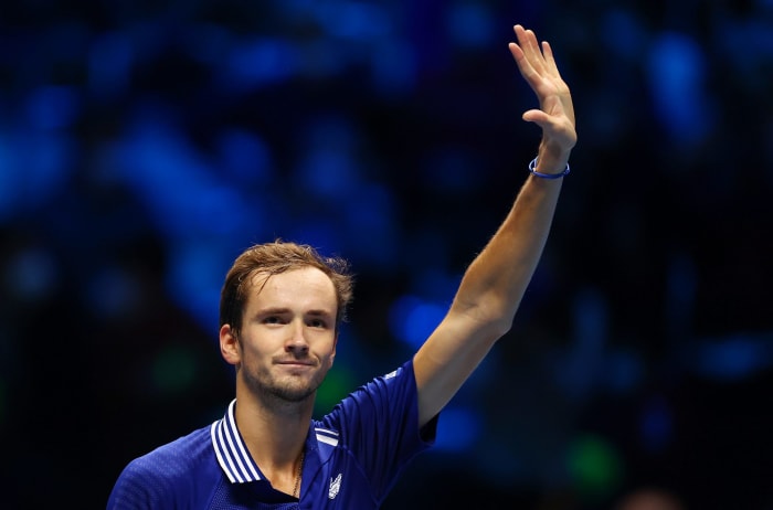 Daniil Medvedev swats Casper Ruud aside to make the final in Turin