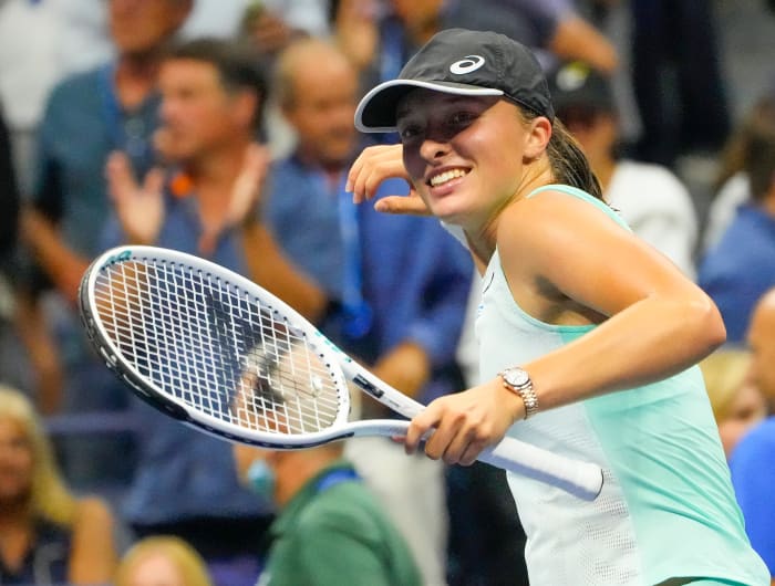 Iga Swiatek celebrates US Open quarterfinal win