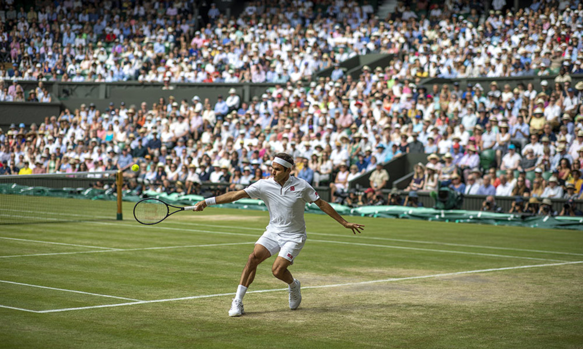 Wimbledon-Roger-Federer-backhand