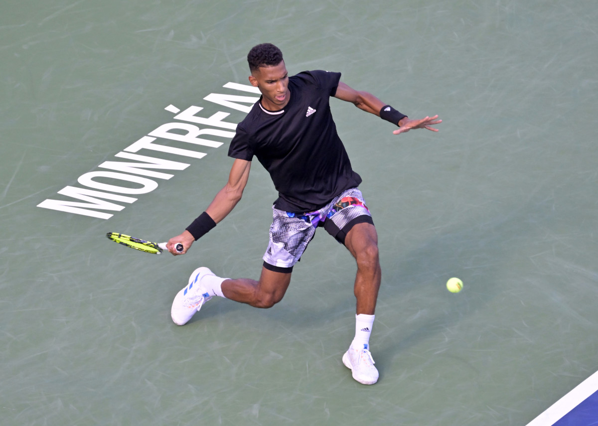 Felix Auger-Aliassime forehand at the Canadian Open