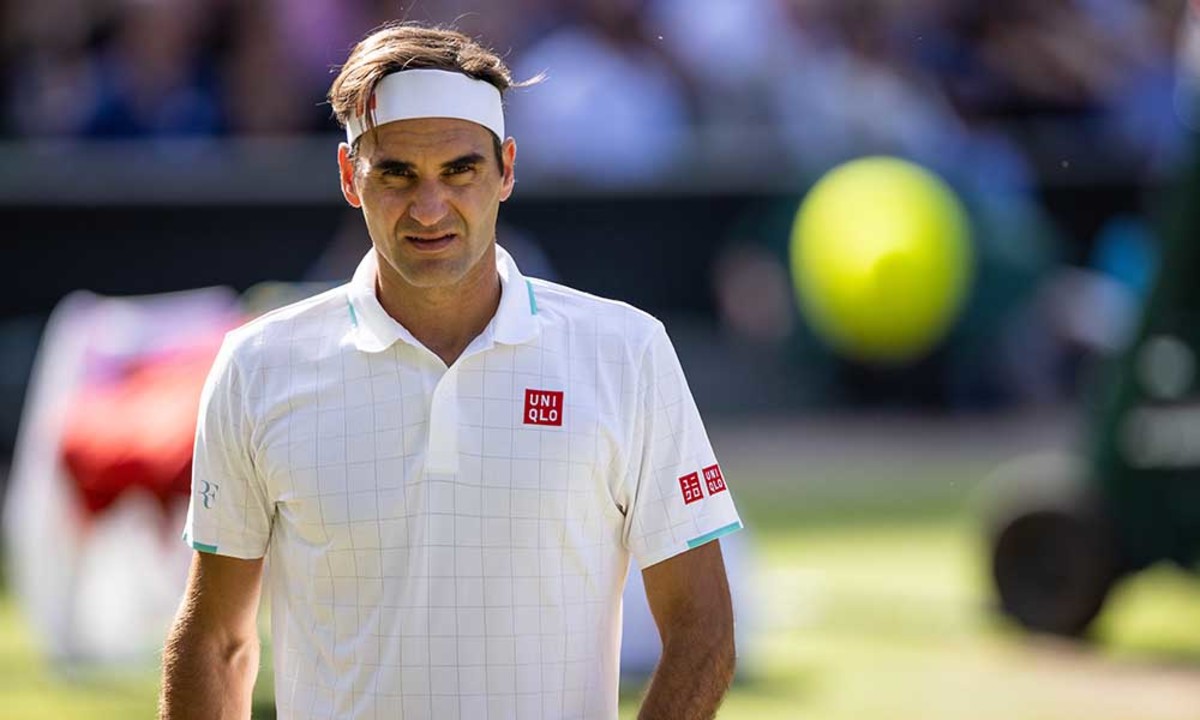 Roger Federer very strange watch Wimbledon