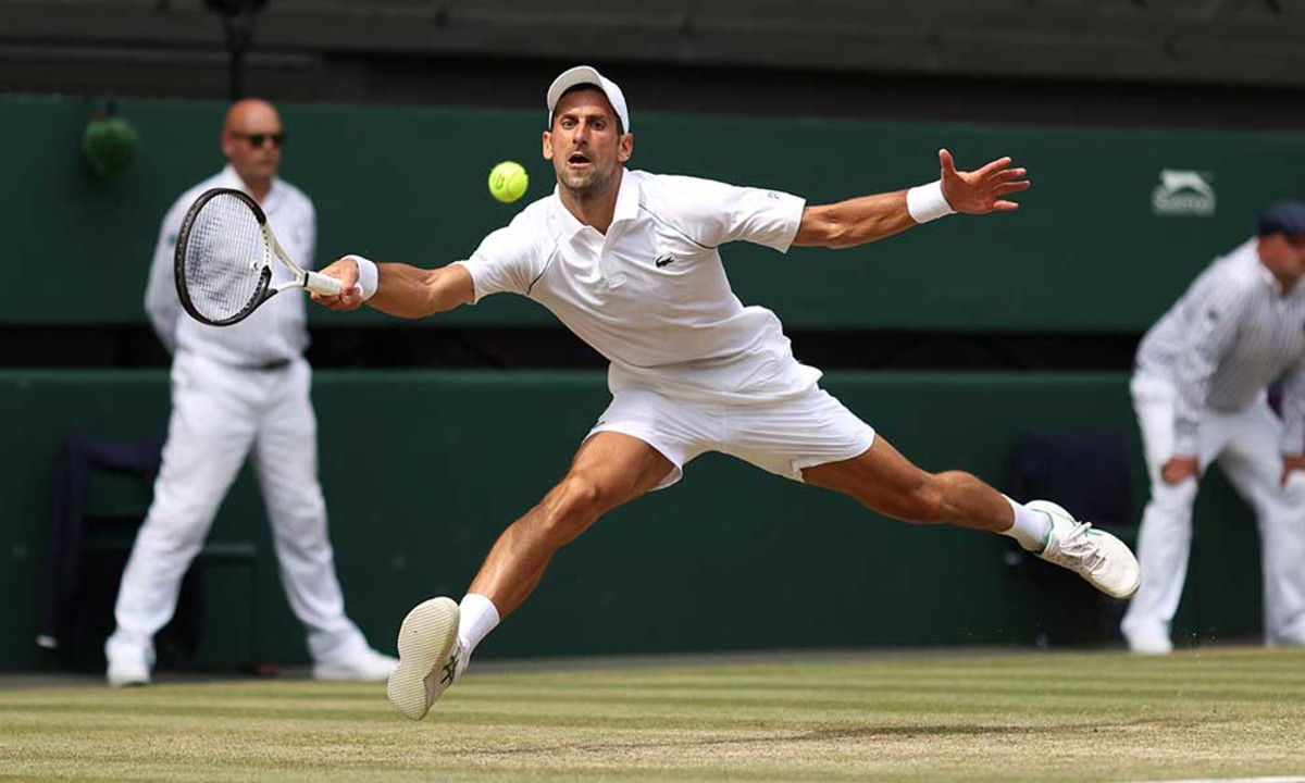 Novak Djokovic on the stretch at Wimbledon
