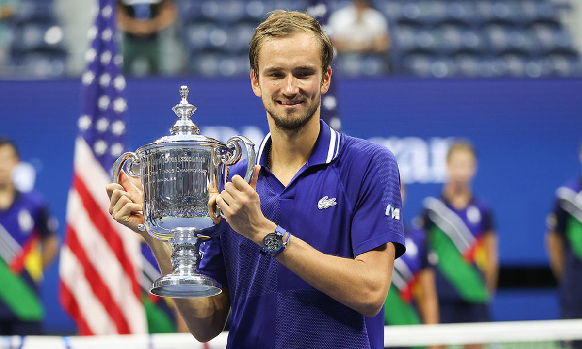 Daniil Medvedev US Open trophy