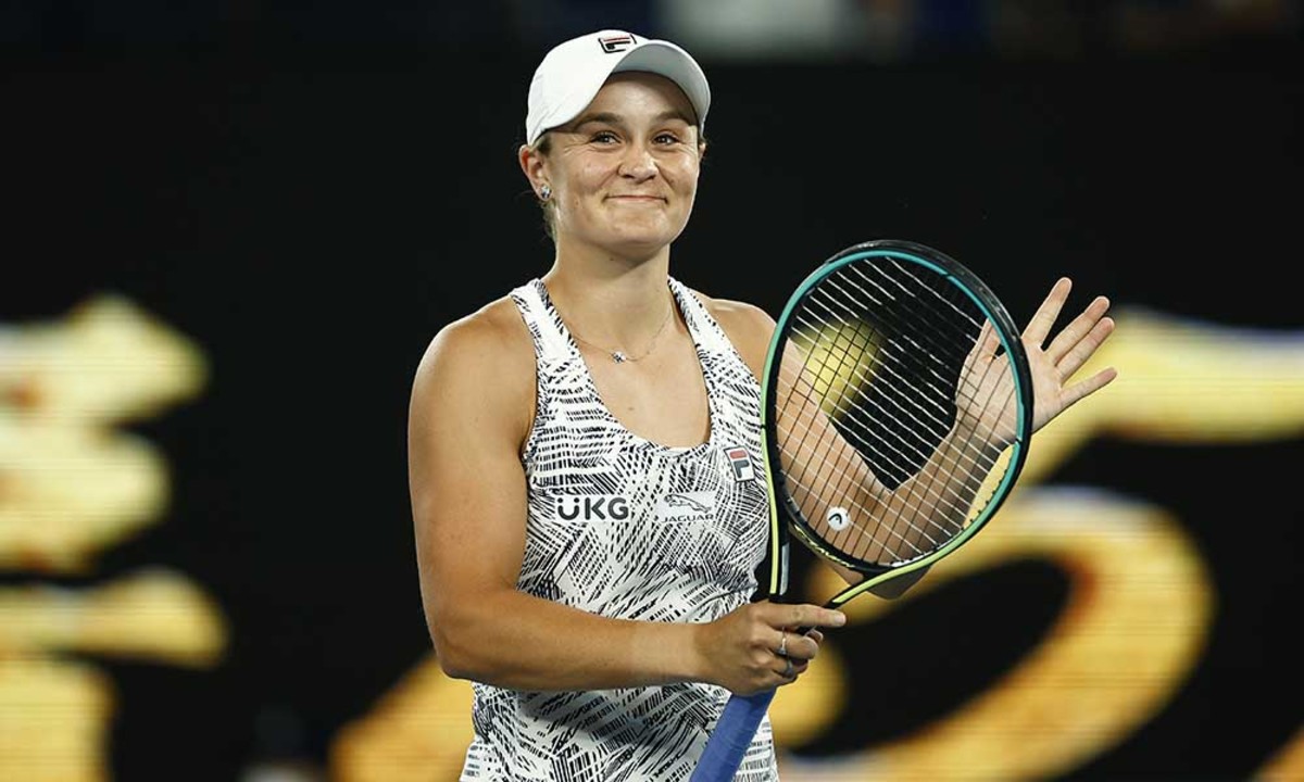 Ashleigh Barty applauds fans at Australian Open - Ash Barty no retirement regrets