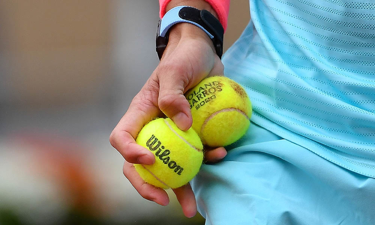 Roland Garros balls Wilson