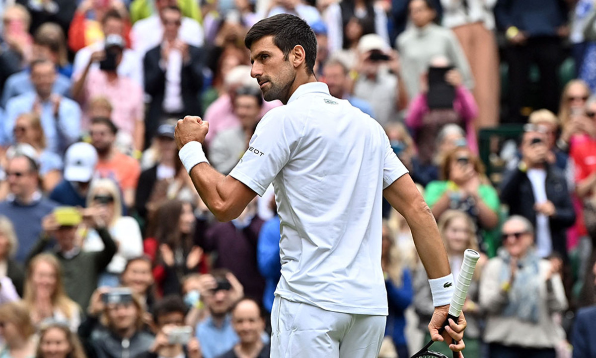 Novak Djokovic salutes crowd at Wimbledon